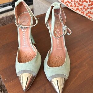Jeffrey campbell  seafoam green with metal tips and a mesh metal detail size 6